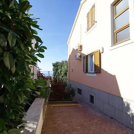 In With Sea View, Terrace, Air Conditioning, Wifi * Kožino