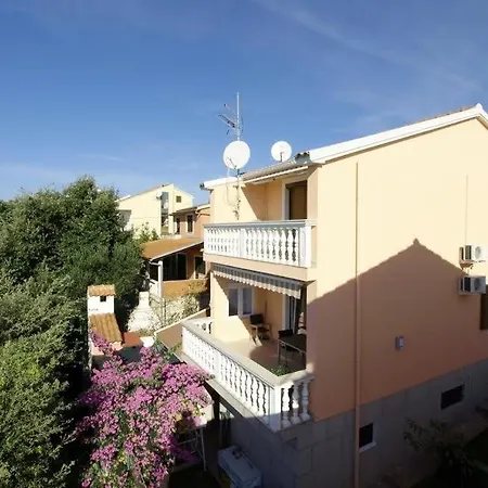 In With Sea View, Terrace, Air Conditioning, Wifi